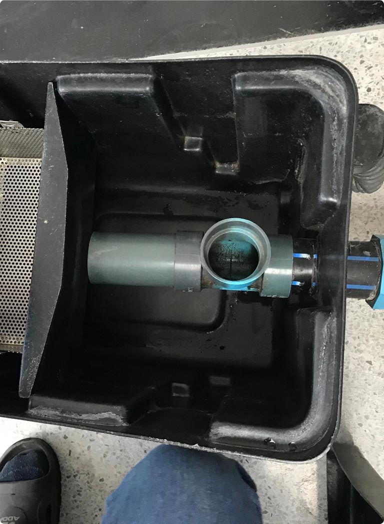 Grease traping machine